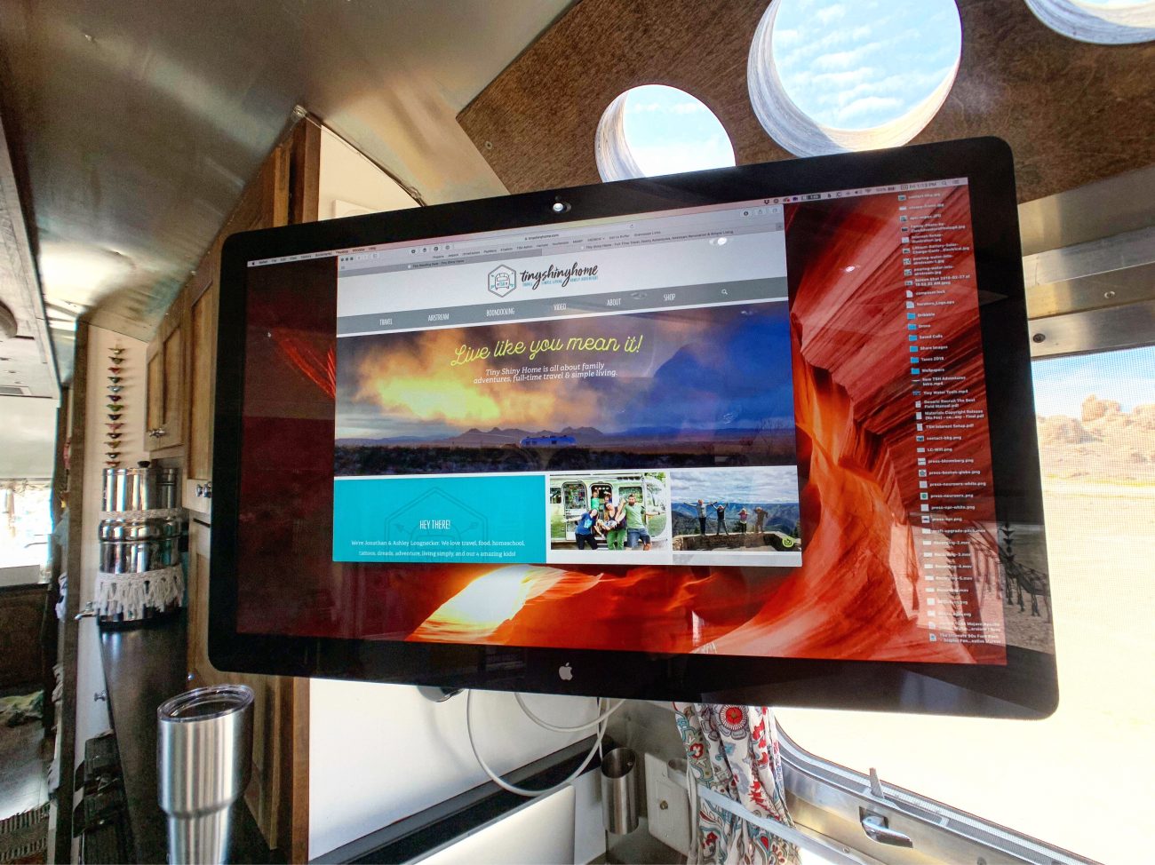 Standing Desk - Monitor