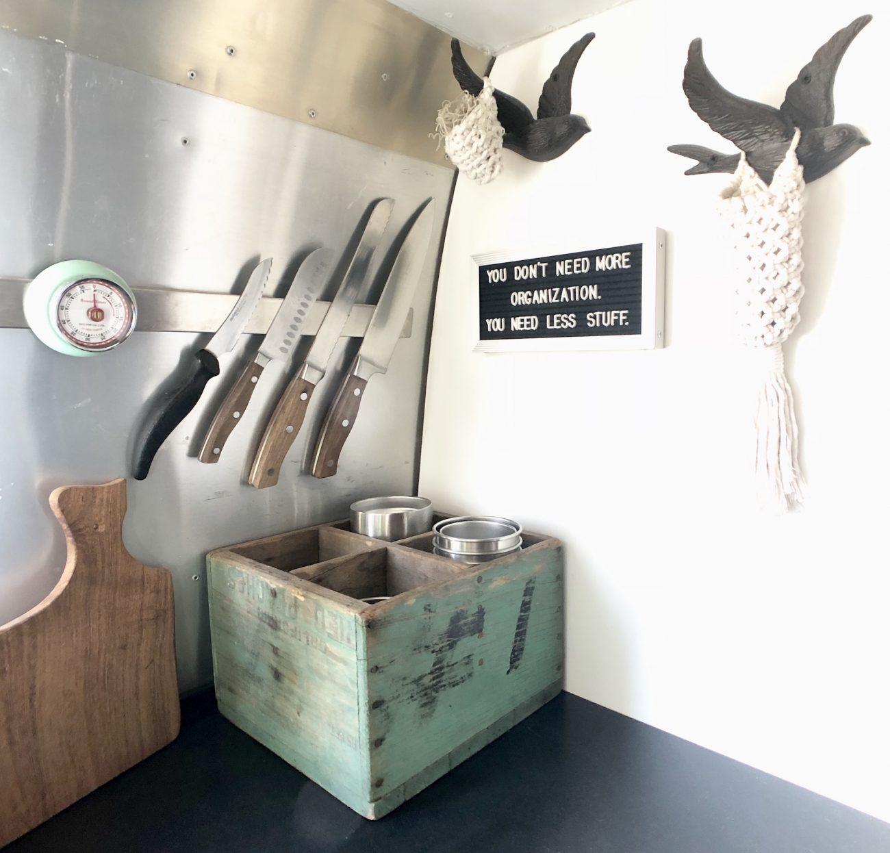 https://tinyshinyhome.com/images/_postFullSize/Knives-in-the-Airstream.jpg