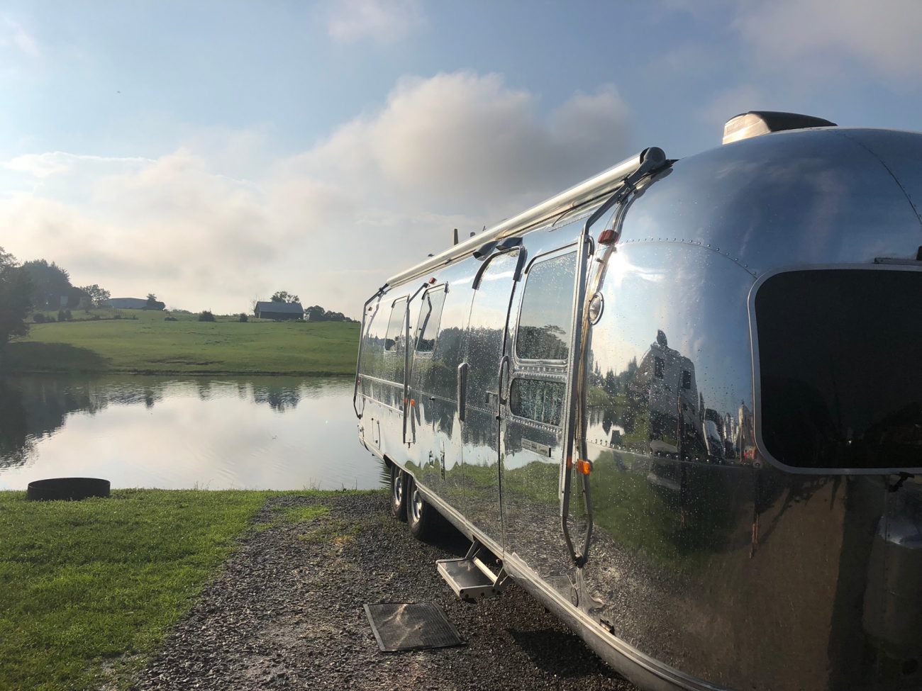 Airstream Reflection Rain