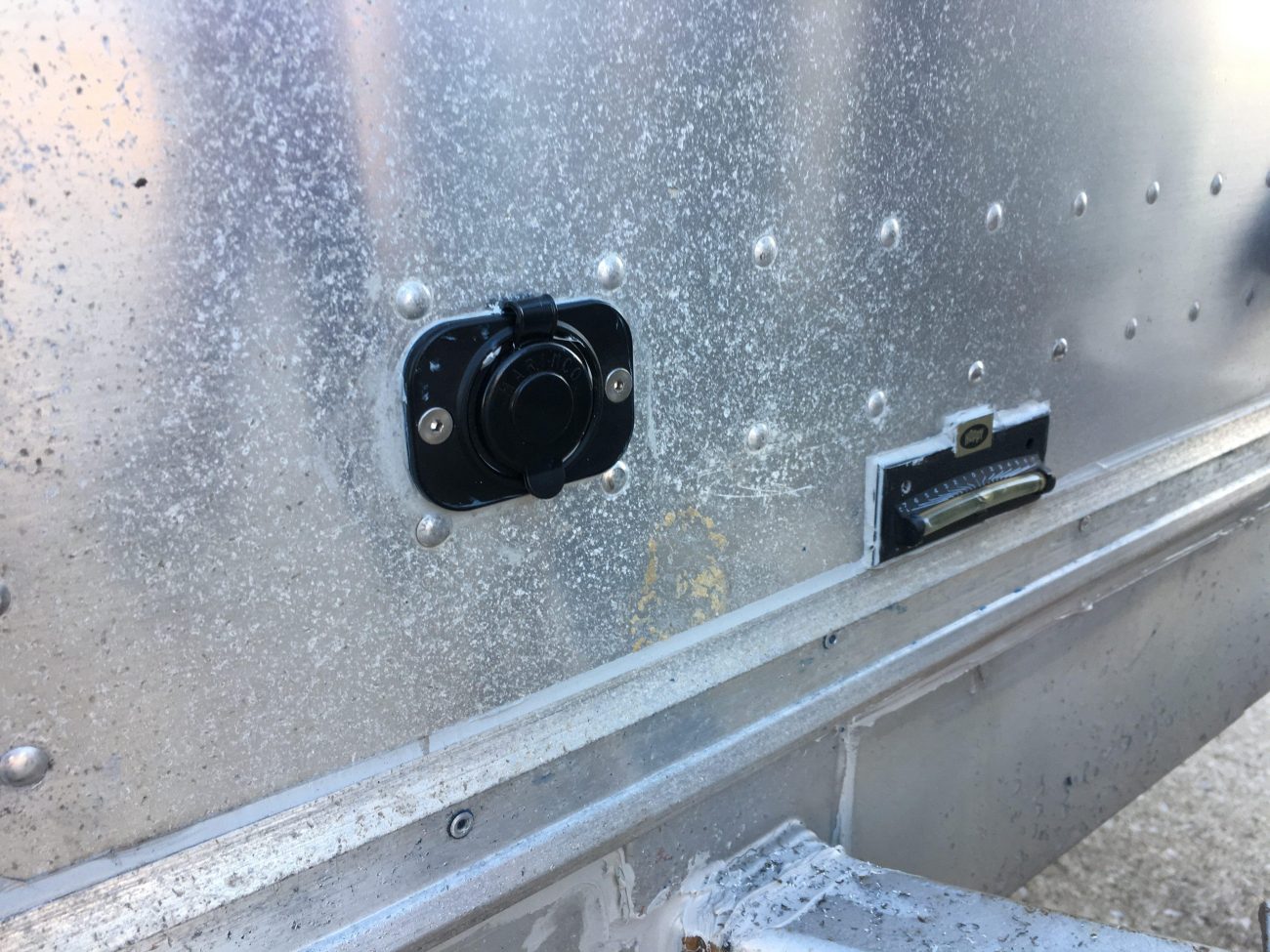 Waterproof plug for connecting solar ground deploy.