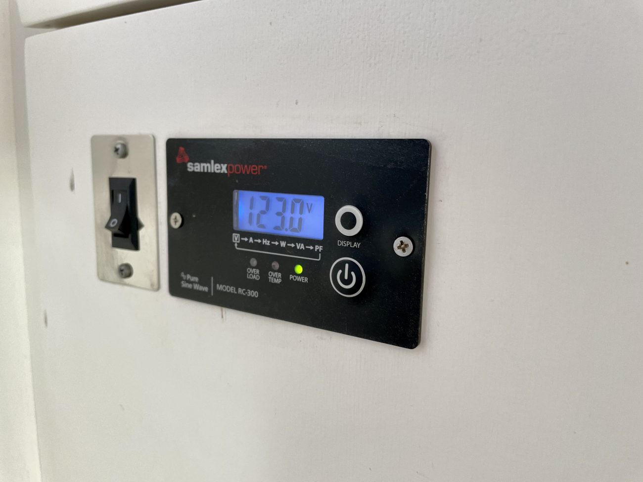 Inverter remote allows easy access for turning off and monitoring.