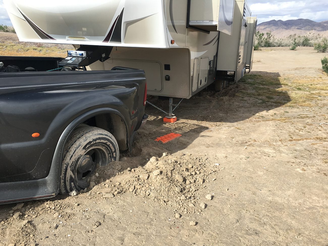 f350 stuck in mud at lake mead