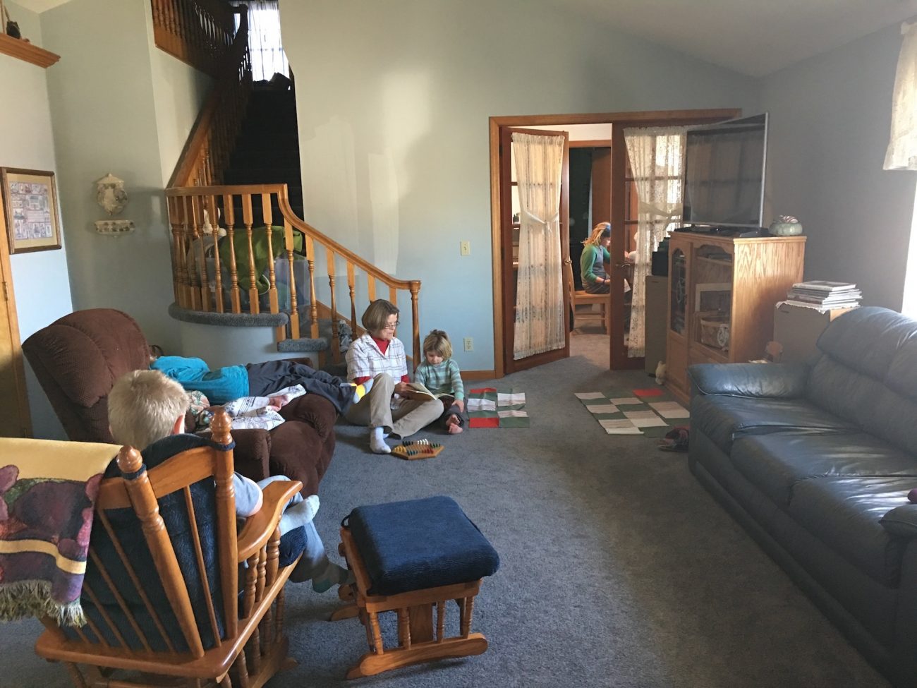 mom reading with kids