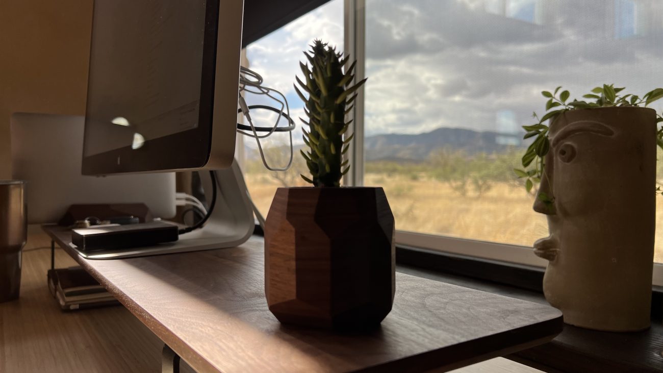 Oakywood Monitor Stand