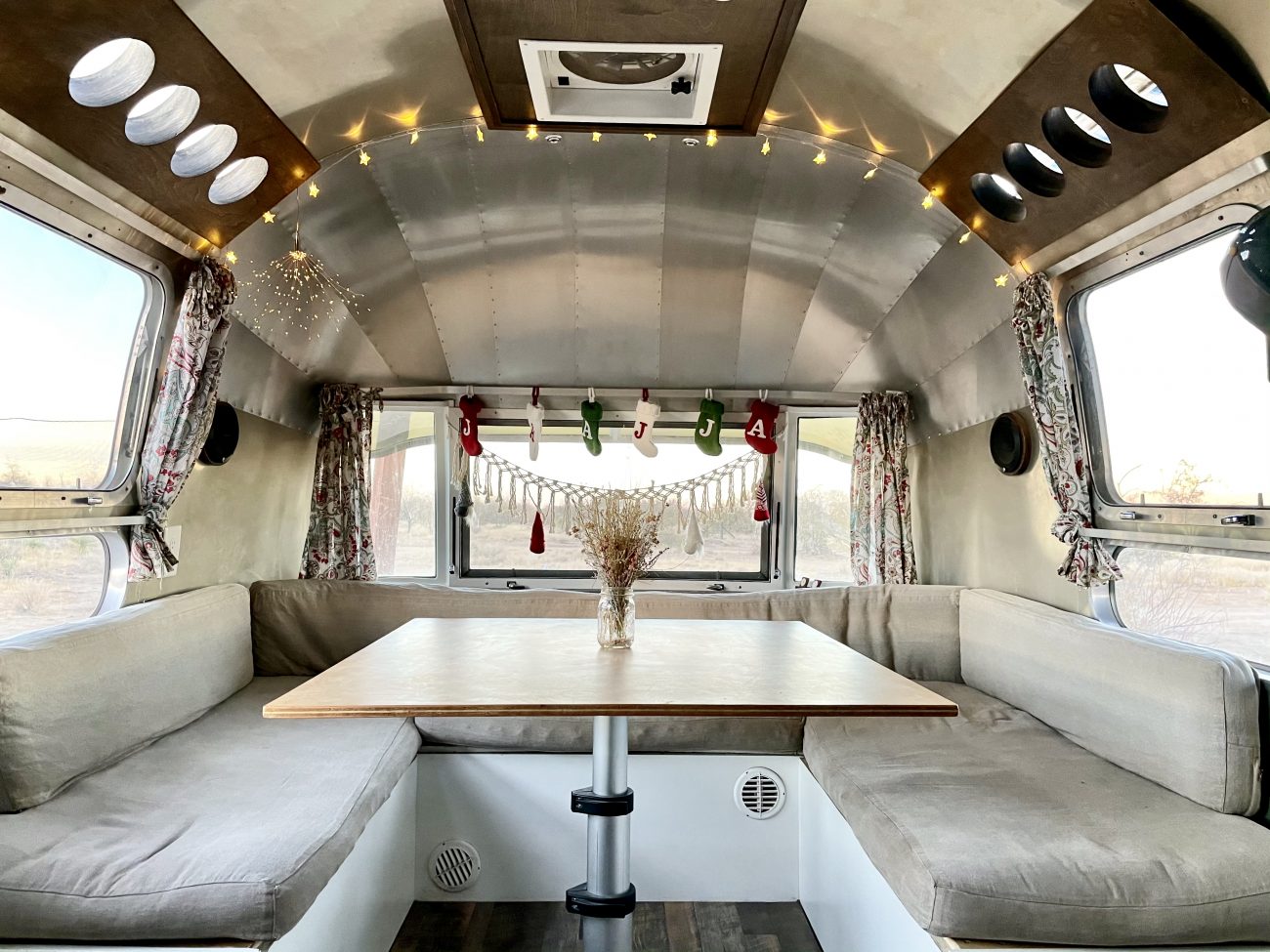 Airstream Interior Christmas Decorations