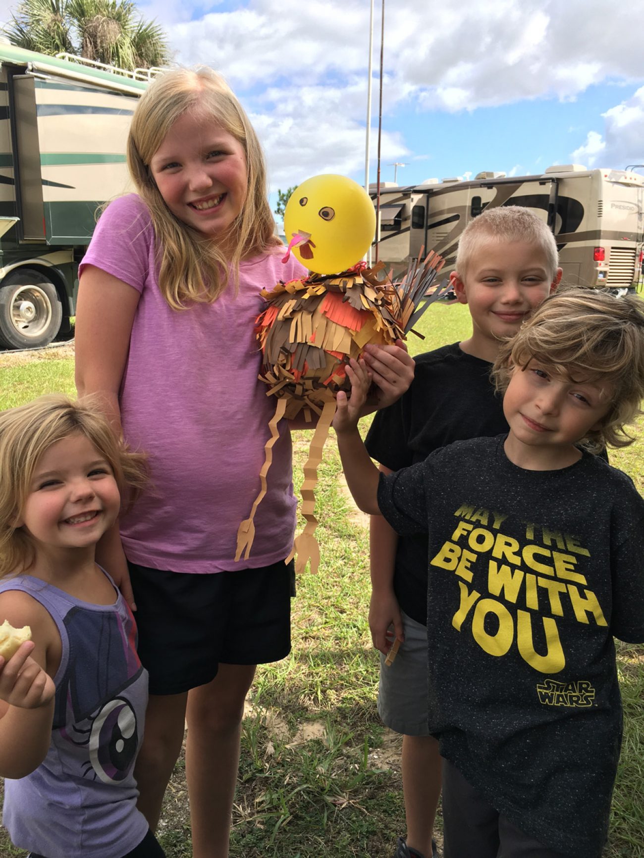 kids make a turkey